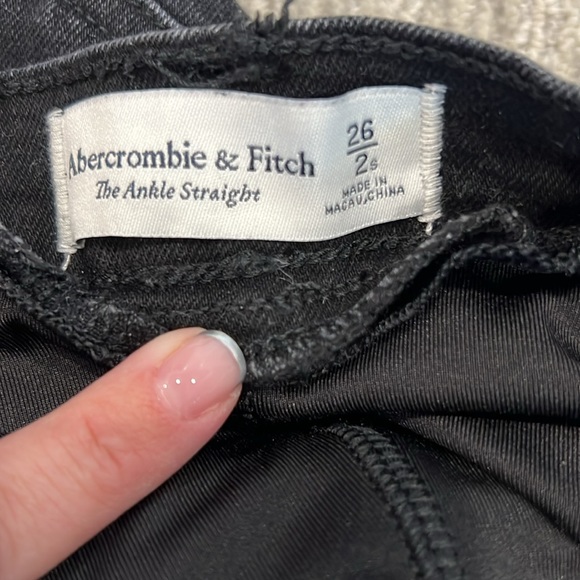 Abercrombie Maternity Ankle Straight Jean (short) - Picture 3 of 3